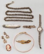 A parcel of various jewellery to include a gold paste-set brooch,