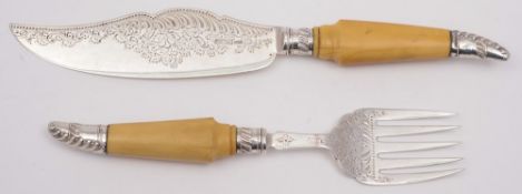 A pair of Edward VII silver fish servers, maker Henry Hobson & Sons, Sheffield,