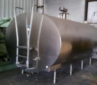 Mueller 3,000 Gal. Horizontal Oval Jacketed S/S Farm Tank with Vertical Agitator