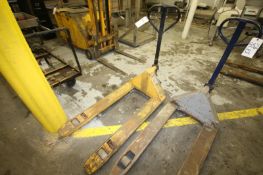 Multi-Ton Hydraulic Pallet Jack (Note: Needs Repaired)