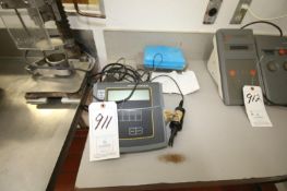 YSI Model 5000 Digital Dissolved Oxygen Meter, S/N 04E8552 with Probe, 115 V