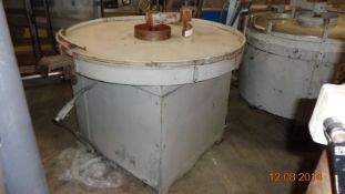Heavy Duty Accumulation Table 4 ft diameter (LOCATED IN IOWA, RIGGING INCLUDED IN SALE PRICE)***