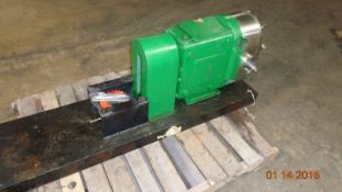 YALE ELECTRIC PALLET JACK; MODEL No.: MPB040-EN24T2748; 4000LB CAPACITY -- 24 VOLT WITH BUILT IN