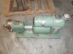 Waukesha 25 PD Pump, Vented Head Rotor Cover, S/S Rotors, 1 1/2 Bevel Seat Inlet/Outlet,