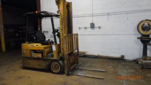 Caterpillar Electric Forklift Truck Battery Operated with Side Shift