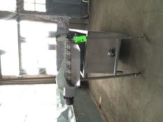 (1) Drain Table with 24