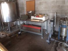 Table with S/S Top, 30