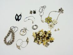Quantity of jewellery including silver g