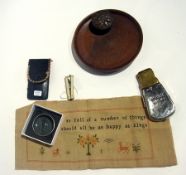 Cigarette vesta case in the form of a li