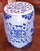 Chinese blue and white porcelain barrel