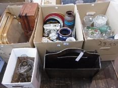 A quantity of decorative china and glass