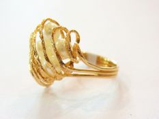 14K gold and cultured pearl ring, the op