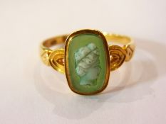 9ct gold wedding band and a Victorian 18