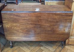 19th century mahogany drop leaf dining t
