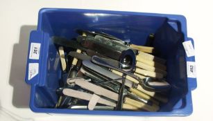 Quantity of cutlery to include ivorine h