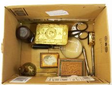 Quantity sundry collectables including W