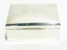 Edwardian silver cigar box of plain form, engraved inscription, Birmingham 1904,