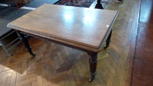Victorian mahogany rectangular dining ta