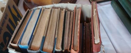 A collection of 11 books of World stamps