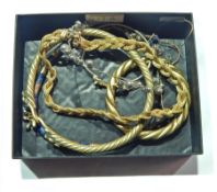 Quantity of silver jewellery, lapis lazuli, brooches, costume jewellery, necklaces, etc.