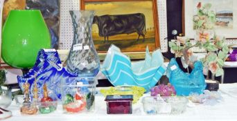 Glass frog paperweight 