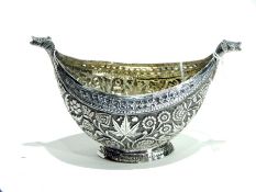 Eastern boat-shaped dish