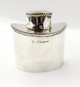 Edwardian bachelor's tea caddy, straight-sided and boat-shaped, Birmingham 1909, height 8.