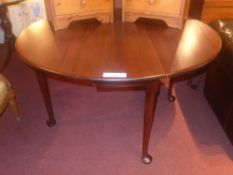 A Georgian mahogany drop flap dining tab