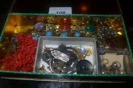 A collection of jewellery including silv