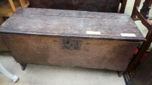 An C18th oak coffer or simple construction