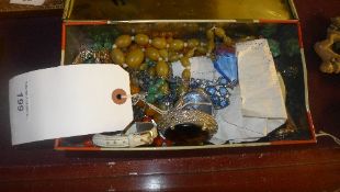 A collection of costume jewellery includ