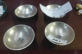 A set of four Chinese style small bowls