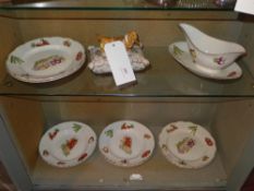A porcelain lidded box and a small quantity of other porcelain items