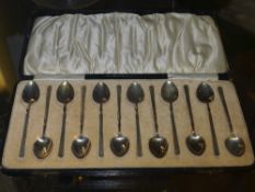 A cased set of twelve silver coffee spoo
