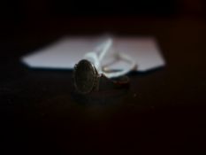 A 9ct gold ring