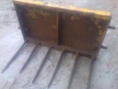 Grays 4ft Much Fork with 6 Tines. Location Wigton, Cumbria.