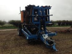 Asalift 3 bed hydraulic folding onion Lifter. Year: 2007