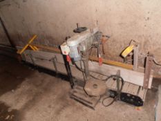 Walthambury bag track and stitcher