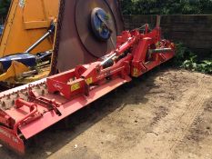 Kuhn HR 6003 DR, 6M Power Harrow with Maxi packer roller, 2000 - Location - Dereham, Norfolk