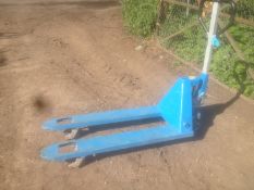 Pallet Truck. Location Reading, Berkshire.