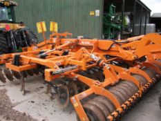 Simba SL500, Disc-Tine-Disc configuration, with two rows of legs, 2009. Location: Horncastle, Lincs