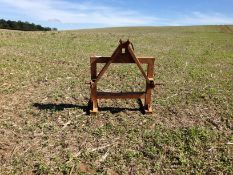 Set pallet tines on 3 point linkage