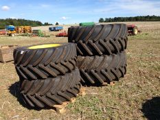 Set Michelin 800/65R32 and 600/60R28 flotation wheels and tyres