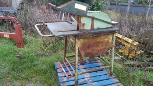 Tractor PTO Saw Bench Location Buckinghamshire