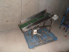 Short Incline Conveyor, Belt Width 30cm (12