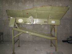 Herbert 1.5 tonne in feed hopper on legs, serial no. 07796001