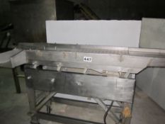 Stainless steel vibrating ridler, 2.75 m (9') long