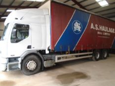 2004 Renault 320 curtain side Lorry – 30 ft body tri axle, gross weight 26000kg
