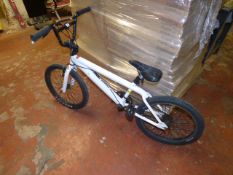 Boy's BMX Style Cycle - White