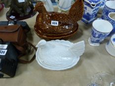 2 Portmerion Chickens